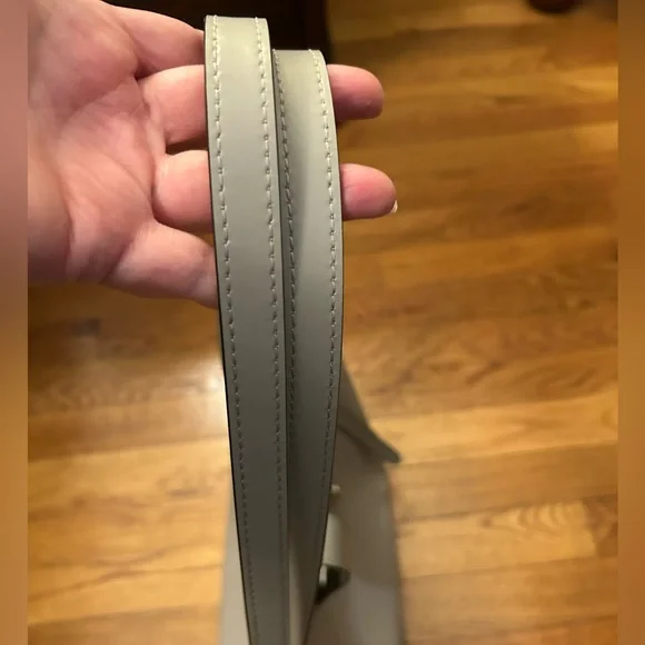 Michael Kors Cassie Pearl Grey Leather Tote - Picture 7 of 11